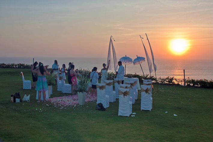 TheRitualCliff side garden wedding venue Bali Indo Wedding Wedding